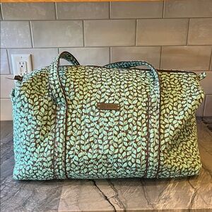 Vera Bradley Large Original Duffle Bag in Leafy Green fabric